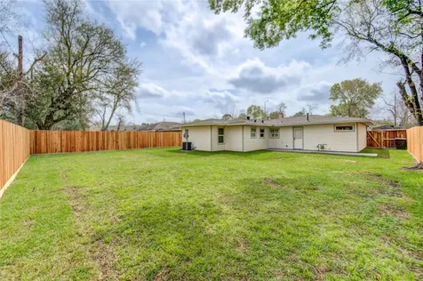 6027 Kenilwood Drive Houston TX 77033