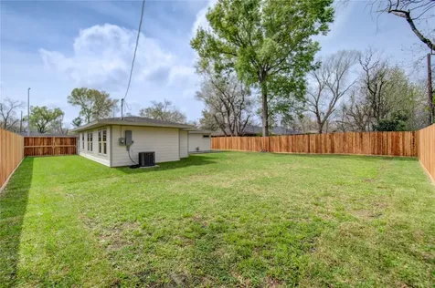 6027 Kenilwood Drive Houston TX 77033