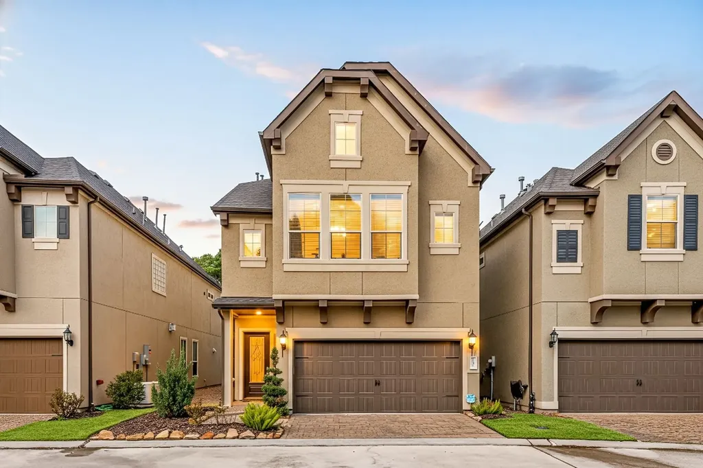 2833 Shadow Woods Court Houston TX 77043