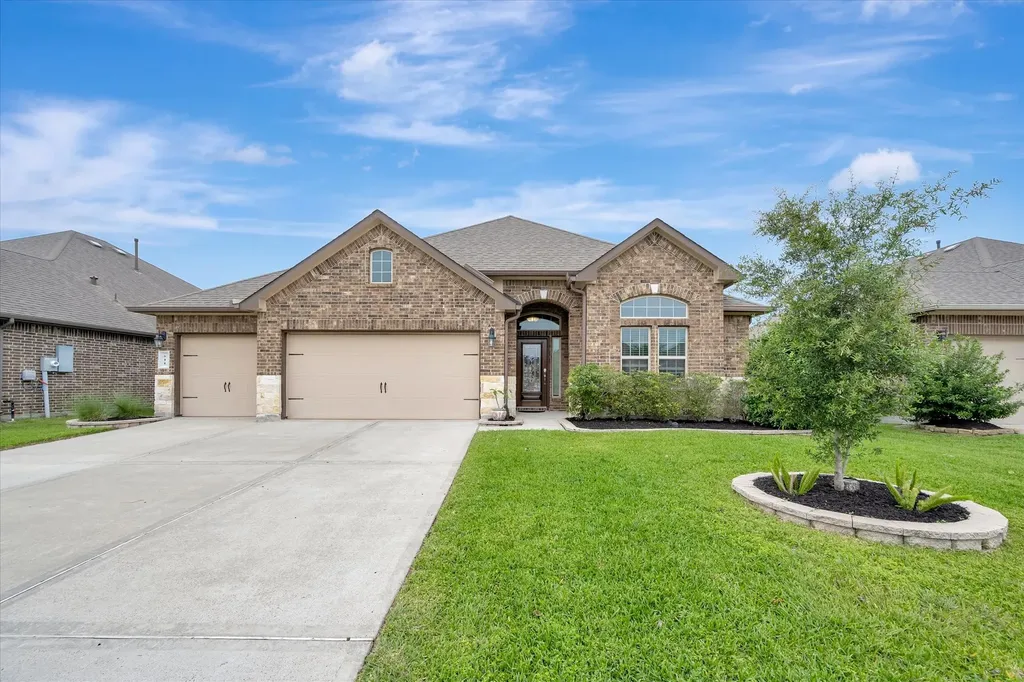 611 Applewood Drive League City TX 77573