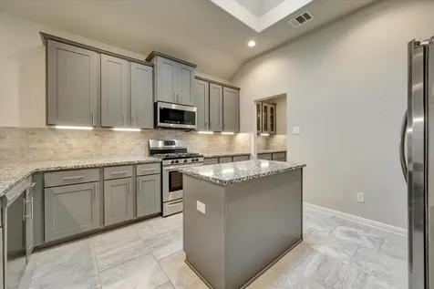 611 Applewood Drive League City TX 77573