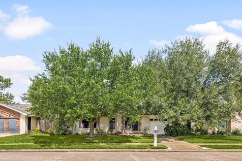 1342 Castle Glen Drive Houston TX 77015