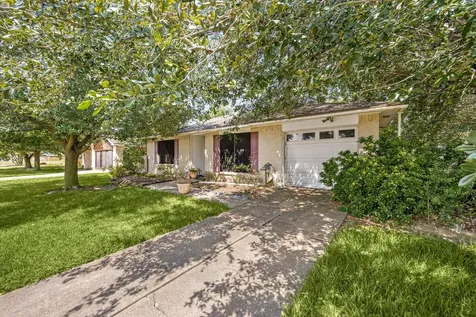 1342 Castle Glen Drive Houston TX 77015