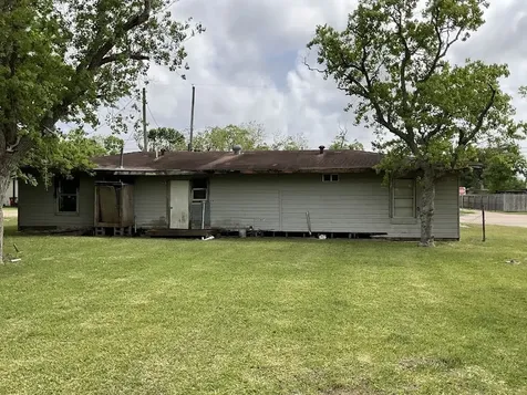 1208 W 10th Street 1212 Freeport TX 77541