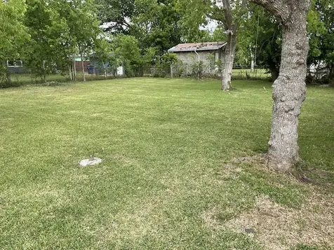 1208 W 10th Street 1212 Freeport TX 77541