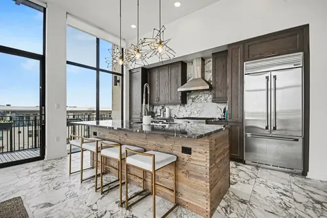 4820 Caroline Street 501 Houston TX 77004
