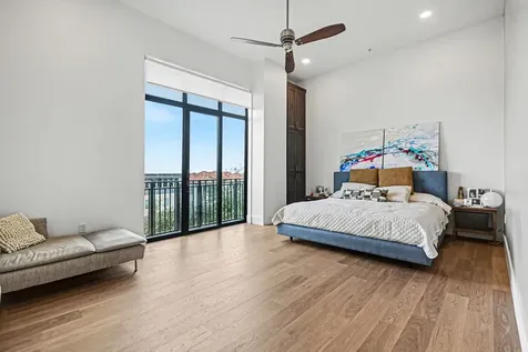 4820 Caroline Street 501 Houston TX 77004