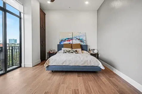 4820 Caroline Street 501 Houston TX 77004