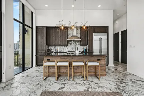 4820 Caroline Street 501 Houston TX 77004