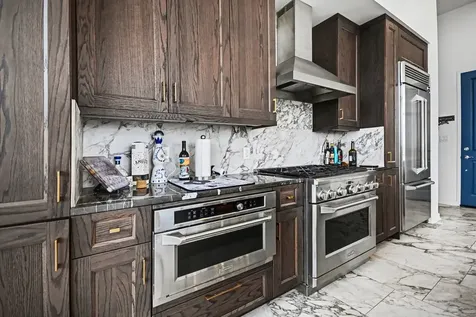 4820 Caroline Street 501 Houston TX 77004