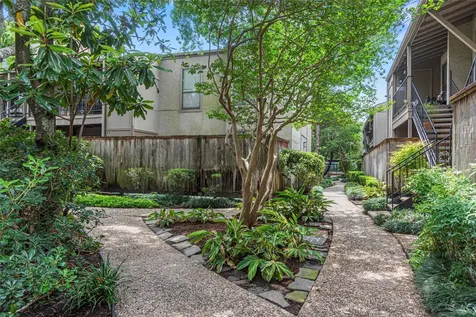 5711 Sugar Hill Drive 24 Houston TX 77057