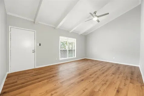 5711 Sugar Hill Drive 24 Houston TX 77057