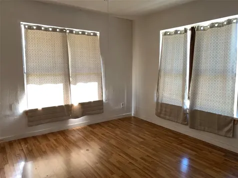 206 Cosmos Street Houston TX 77009
