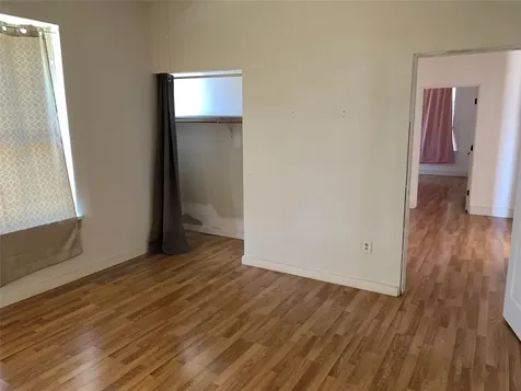 206 Cosmos Street Houston TX 77009