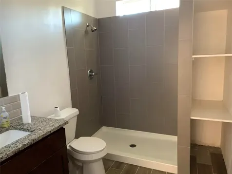 206 Cosmos Street Houston TX 77009