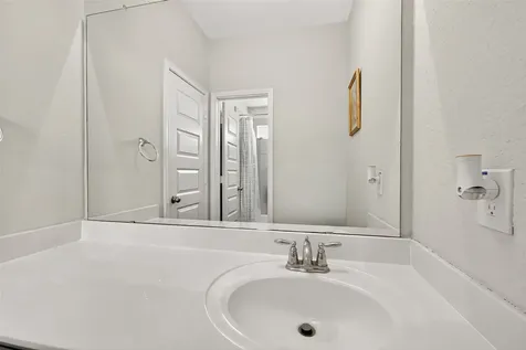 1601 Darwin Cedar Drive Rosharon TX 77583