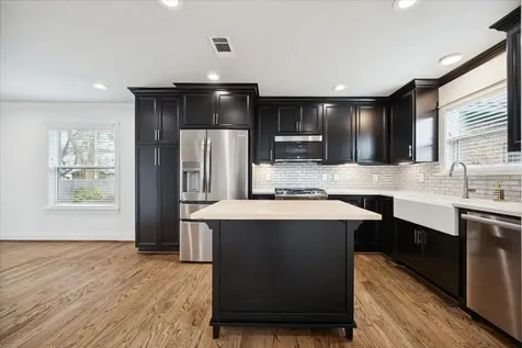 2524 Harvard Street Houston TX 77008