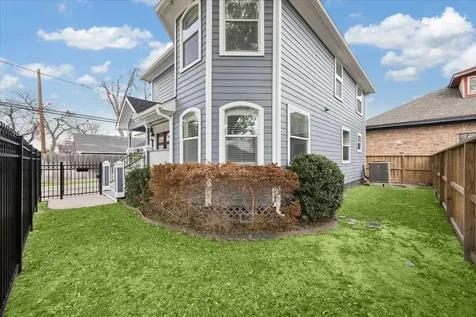 2524 Harvard Street Houston TX 77008