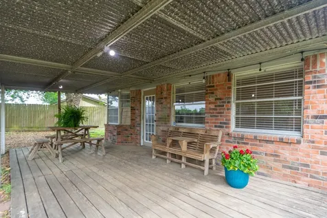 5704 Leggett Lane Pearland TX 77584