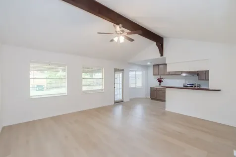 5704 Leggett Lane Pearland TX 77584