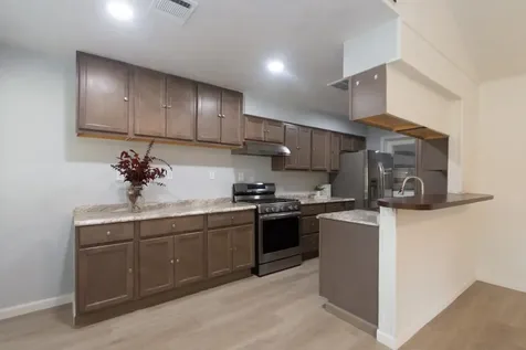 5704 Leggett Lane Pearland TX 77584