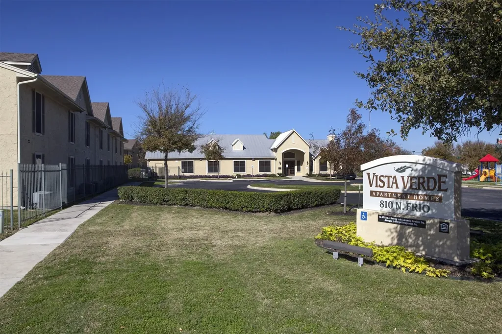 910 North Frio Street San Antonio TX 78207