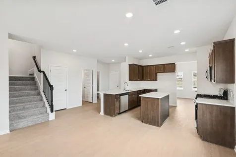 649 Woodhaven Lakes Drive La Marque TX 77568