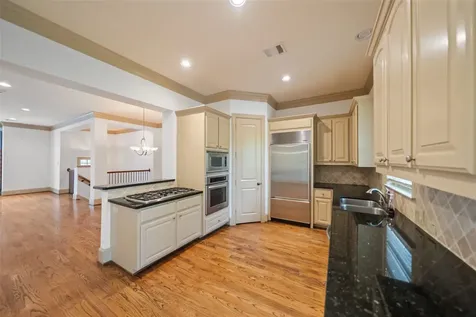 4607 Regent Manor Drive Kingwood TX 77345