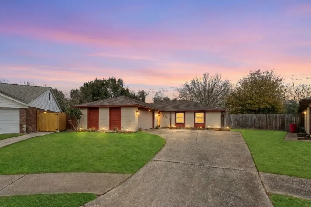 17815 Heritage Colony Court Webster TX 77598