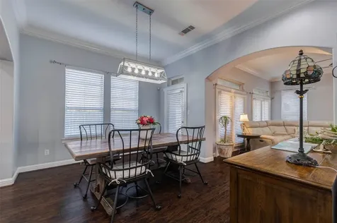 28 Versante Court Houston TX 77070