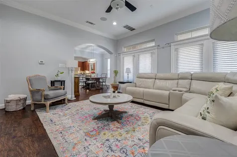28 Versante Court Houston TX 77070