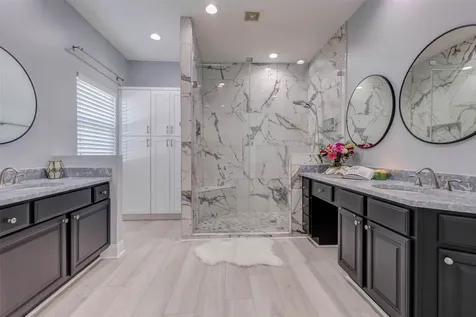 28 Versante Court Houston TX 77070