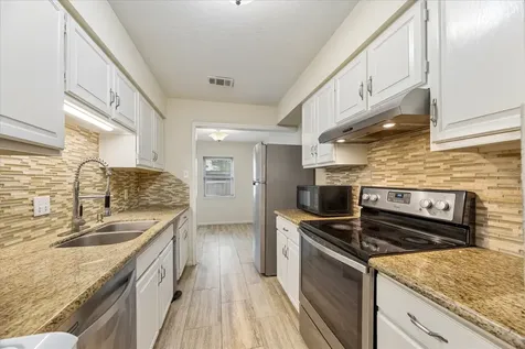 1349 Country Place Drive 103 Houston TX 77079
