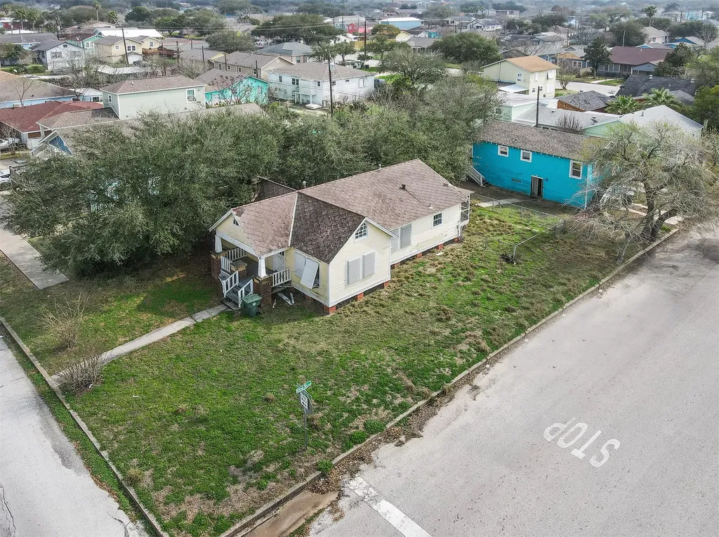 5127 Bernardo De Galvez Galveston TX 77551