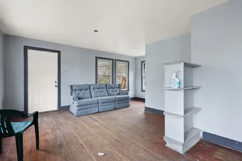 5127 Bernardo De Galvez Galveston TX 77551