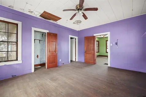 5127 Bernardo De Galvez Galveston TX 77551