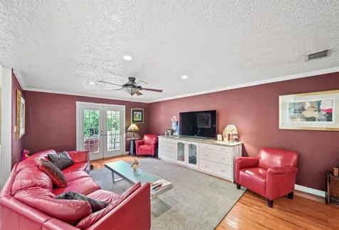 1327 Ashland Street Houston TX 77008