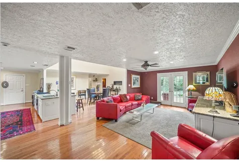 1327 Ashland Street Houston TX 77008