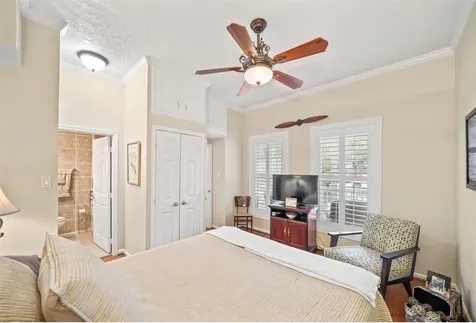 1327 Ashland Street Houston TX 77008
