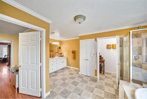 1327 Ashland Street Houston TX 77008