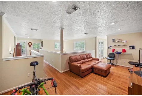 1327 Ashland Street Houston TX 77008
