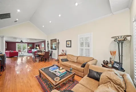 1327 Ashland Street Houston TX 77008