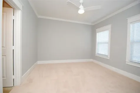 1030 W 16th Street Houston TX 77008