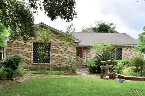 2200 Golden Avenue Bay City TX 77414