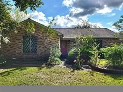 2200 Golden Avenue Bay City TX 77414