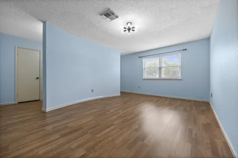 10831 Sandpiper Drive 188 Houston TX 77096