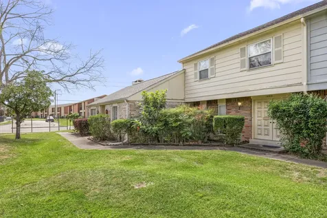 10831 Sandpiper Drive 188 Houston TX 77096