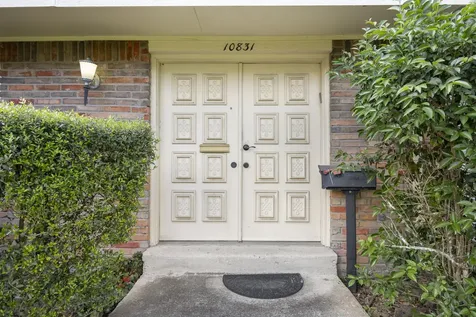 10831 Sandpiper Drive 188 Houston TX 77096