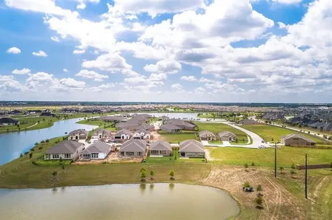 8019 Clearwater Glen Court Richmond TX 77407