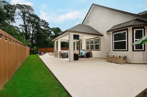 2111 Woodland Elm Lane Conroe TX 77384
